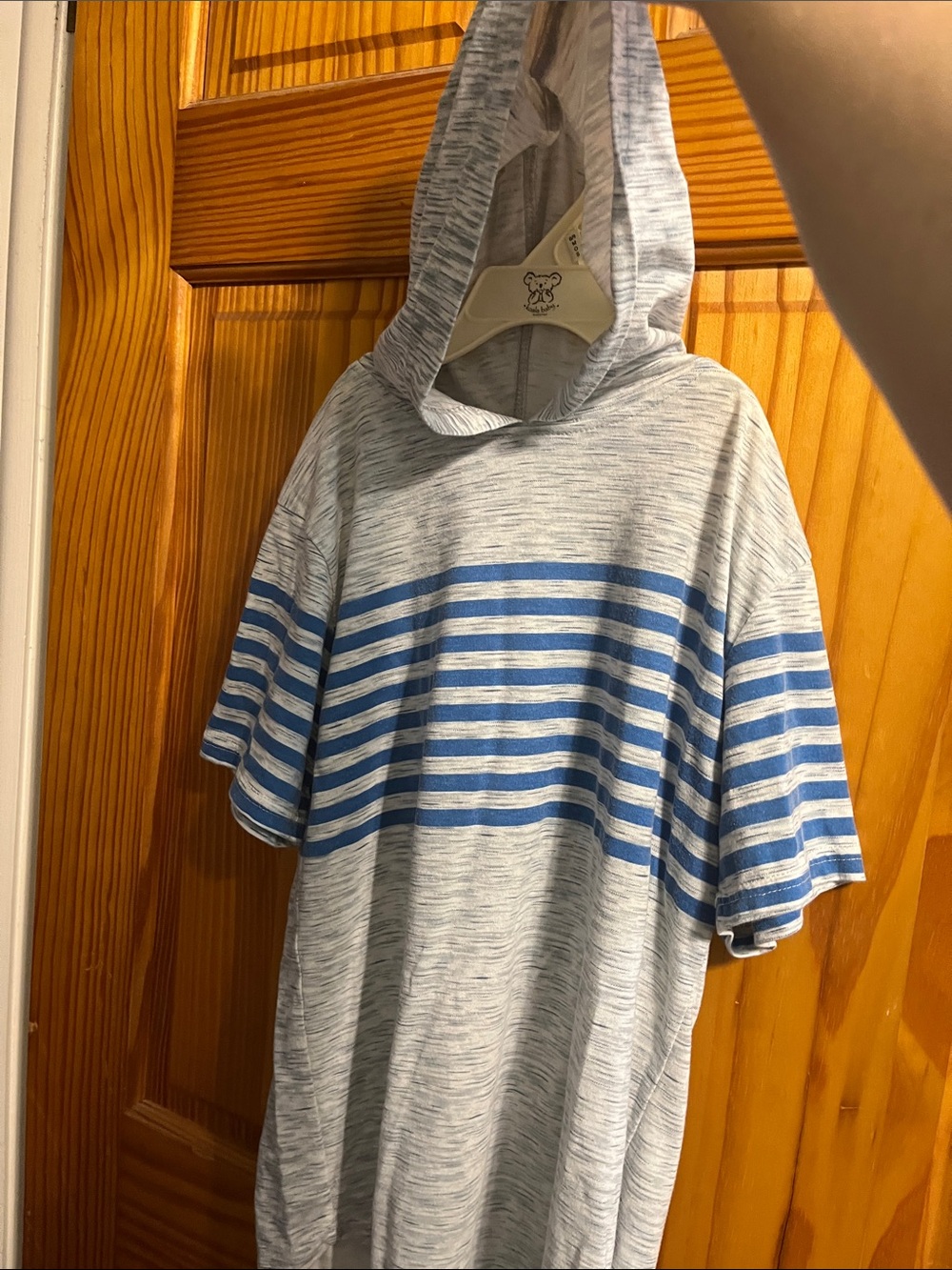 Boys Ocean Current Gray Hooded Short Sleeve Tee with Blue Stripes Size M